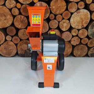 Side view of the Forest Master FM4DDE Compact Electric Chipper.