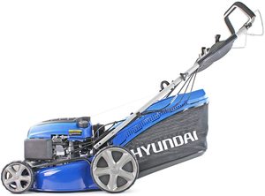 Side view of the Hyundai HYM460SPE Self-Propelled Lawn Mower.