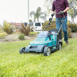Makita DLM432Z Cordless Lawn Mower in use.
