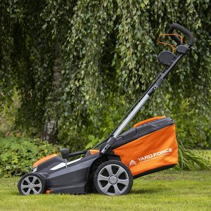 Side view of the Yard Force 40V 34cm Cordless Lawnmower.