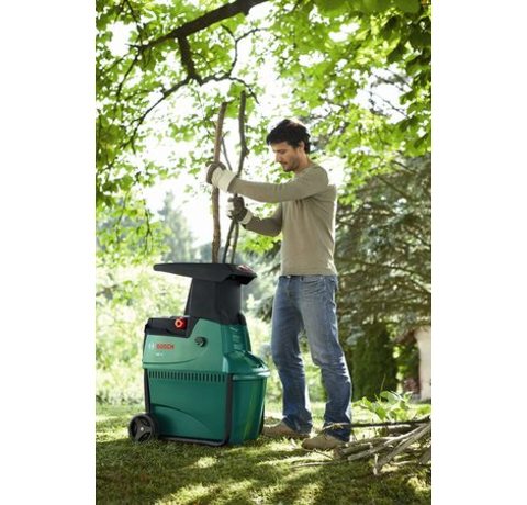 Bosch AXT 25 D Quiet Shredder in use.