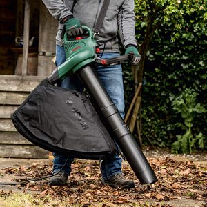 Bosch UniversalGardenTidy 2300 in use.