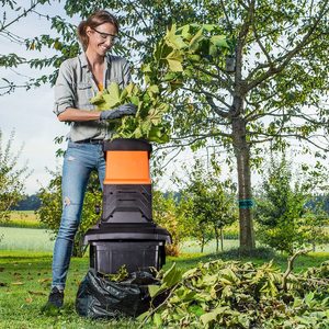 LSRL Garden Shredder in use.